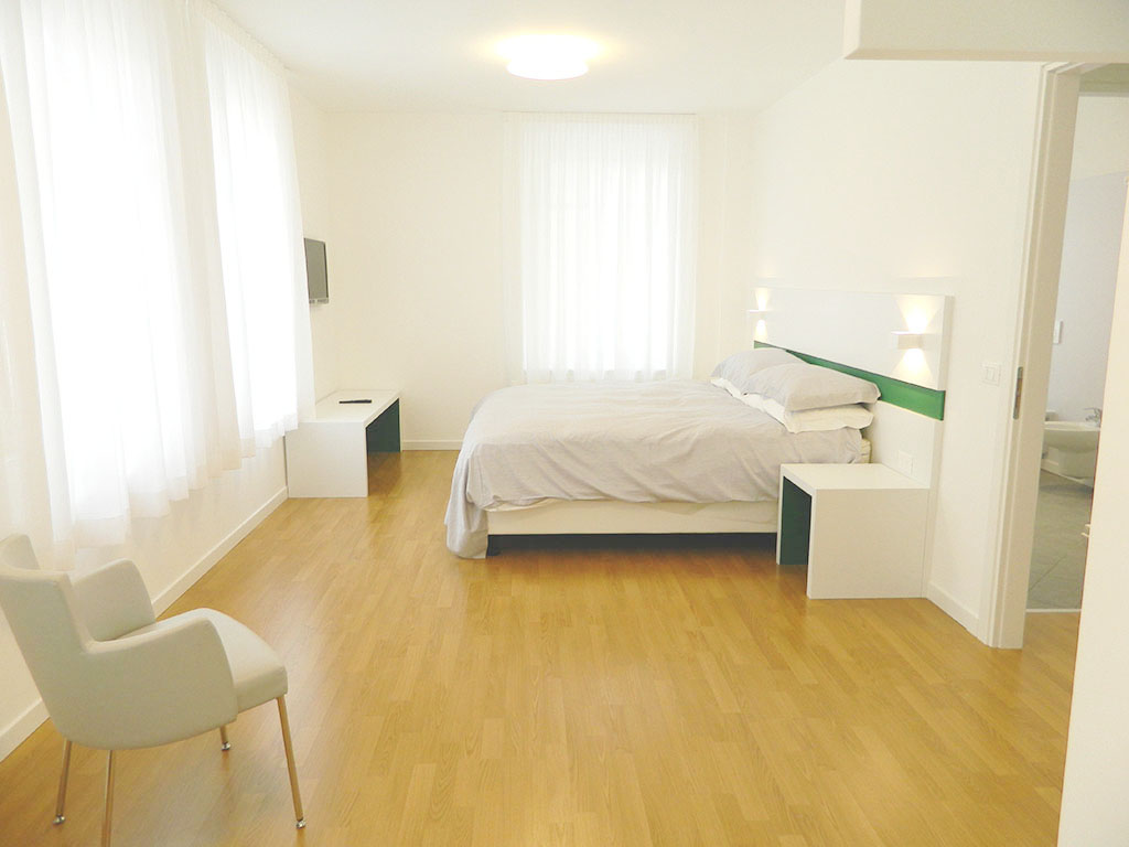 Bagno privato dell'appartamento Deluxe 60 mq con ampia doccia, Palamostre Residence, Udine